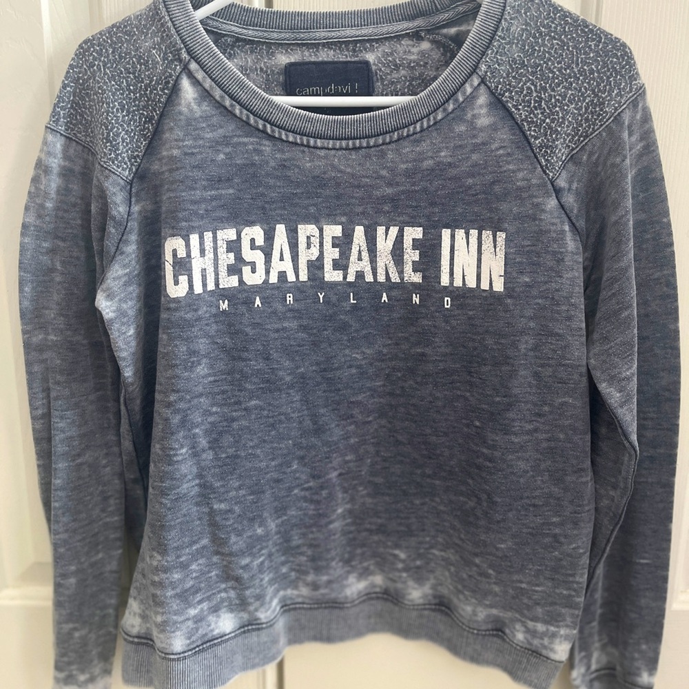 Light weight crew neck